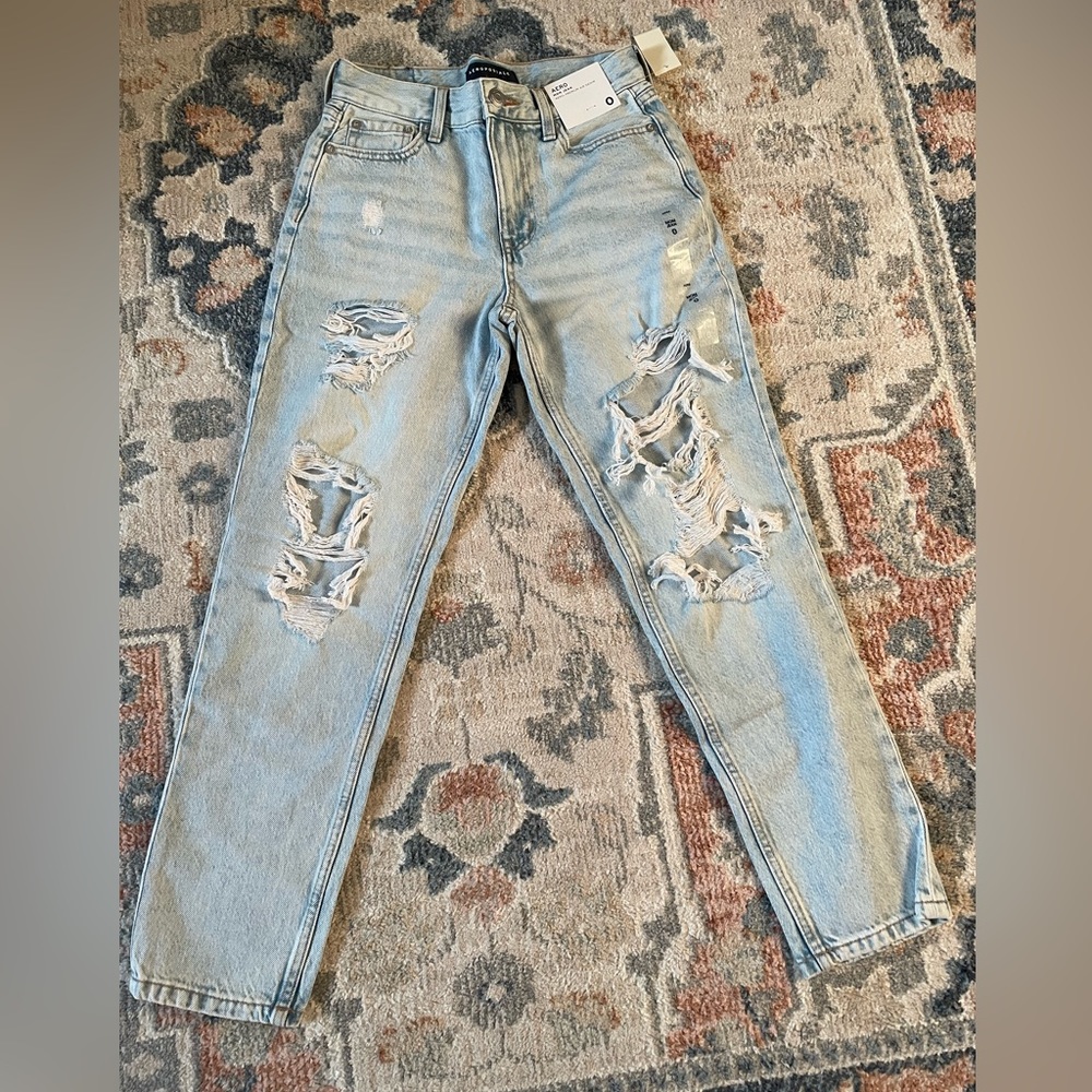 Light wash mom jeans